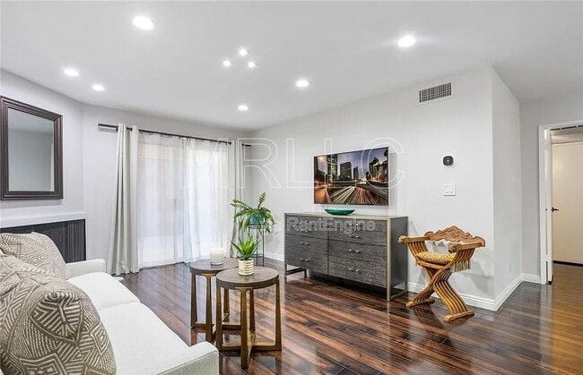 Photo - 355 S Madison Ave Unit 114