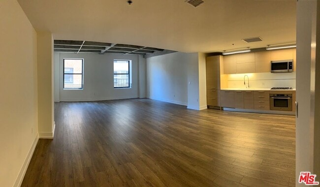 Photo - 727 W 7th St Condo Unit 826