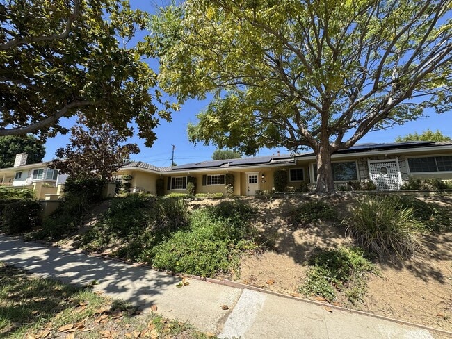 Photo - 1232 Longview Dr
