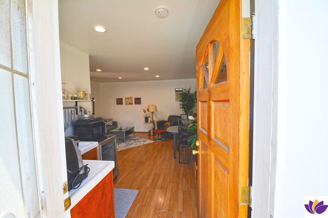 Photo - 1451 Norton Ave Unit B