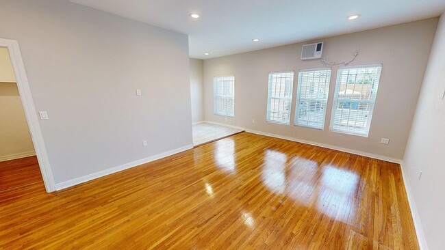 Photo - CU2 - 465 N. Curson Ave