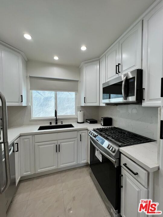Photo - 8757 Dorrington Ave