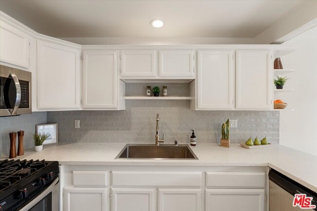 Photo - 2516 Arizona Ave Unit 7