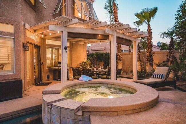 Photo - 45540 Desert Fox Dr