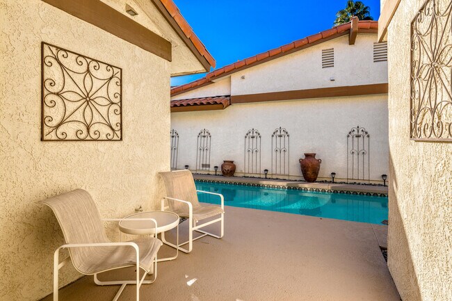 Photo - 74996 Tahoe Cir