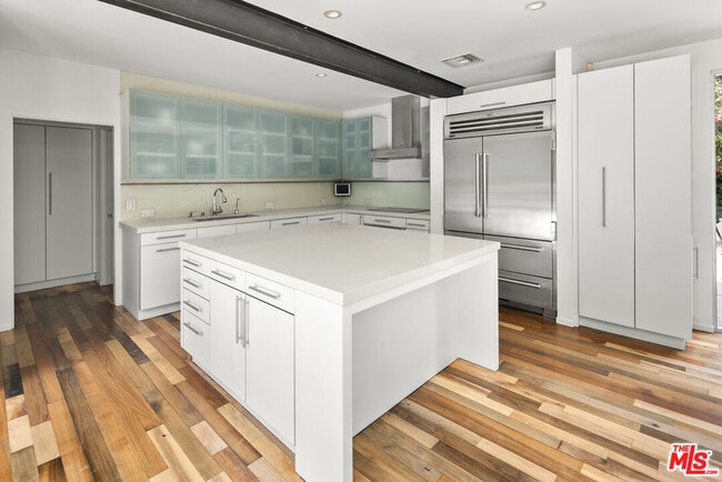 Photo - 731 Greentree Rd