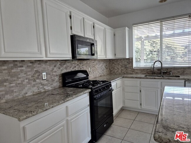 Photo - 7637 Pinot Pl