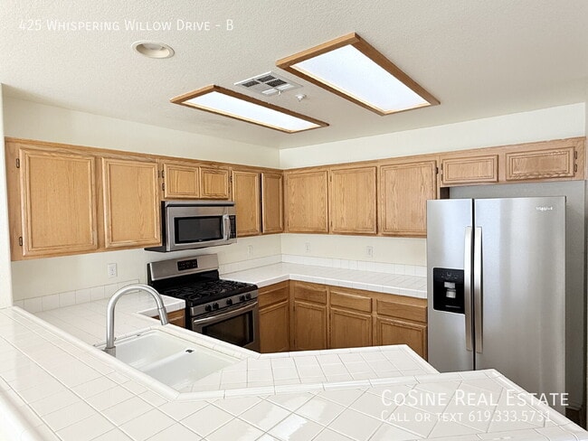 Photo - 425 Whispering Willow Dr