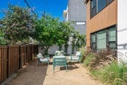 Photo - 2046 Burnside Ave Unit 2046 1/2