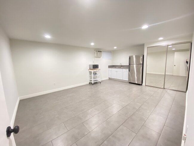 Photo - 10908 Rose Ave