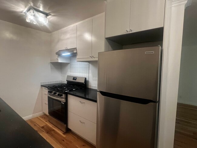Photo - 2520 North Beachwood Drive Unit 6