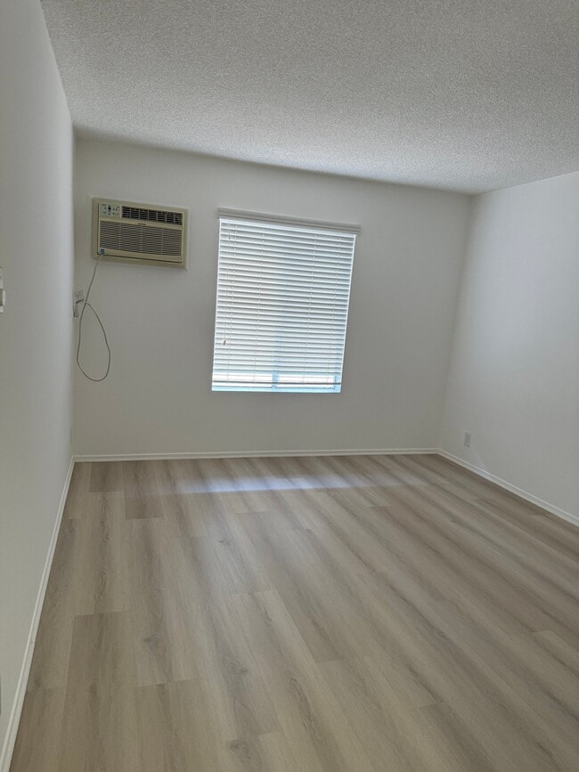 Photo - 309 S Sherbourne Dr Unit 304