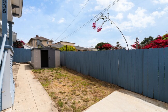 Photo - 531-535 W Juniper Street Unit 535 W Juniper Street