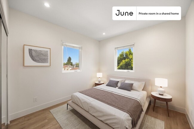 Private bedroom in 4 bed/4 bath Home - Private bedroom in 4 bed/4 bath Home Unit A