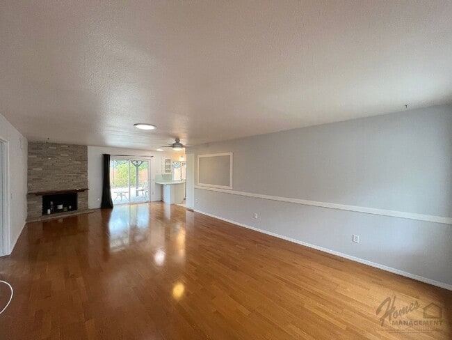 Photo - Homes Management - 3 bed, 2 bath home off Oak Hill