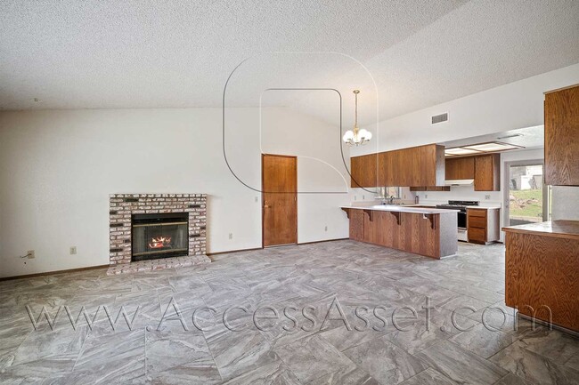 Building Photo - Charming 3 Bedroom Home with Spacious Yard in Wildomar