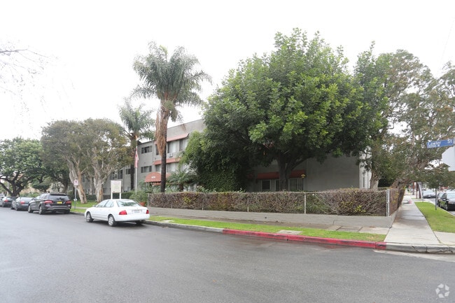 Building Photo - LPL