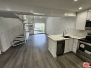 Photo - 1440 Veteran Ave Unit 555