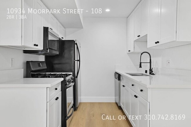 Photo - 10934 Moorpark St Unit 108