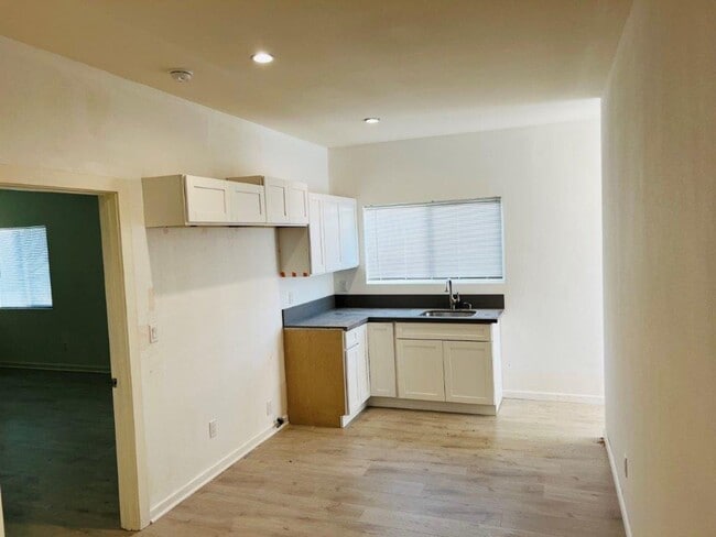 Photo - Hart RCLA RUBS Unit 18556 1/2