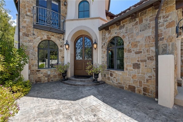 Photo - 718 N Poinsettia Ave