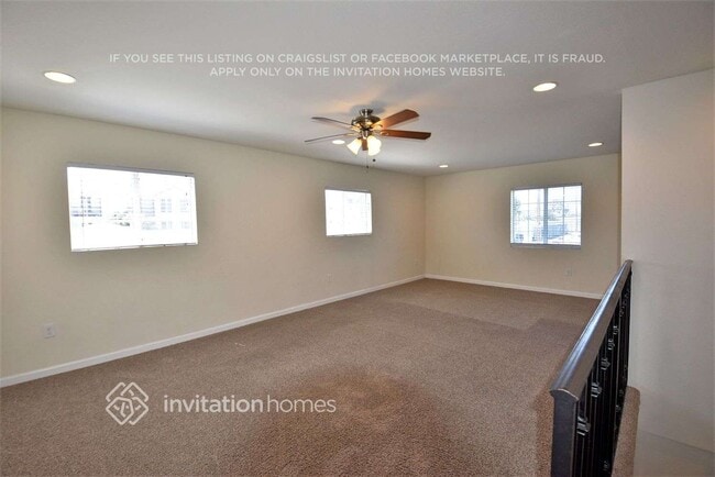 Photo - 651 E 220th St