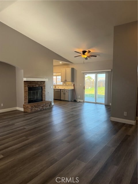 Photo - 16146 Winona St