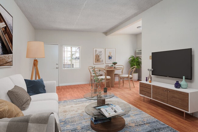 Building Photo - 5412 Willowcrest Ave Unit 3