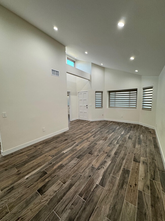 Photo - 1739 E Washington Blvd