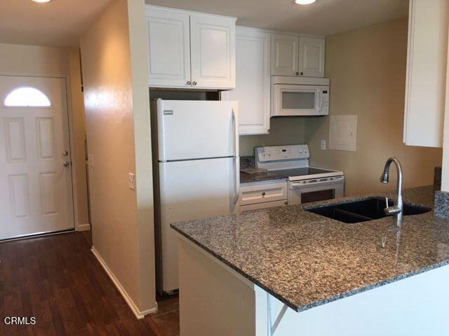 Photo - 201 E Surfside Dr
