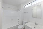 2BR, 1.5BA - 940SF - Bathroom - Canyon Park