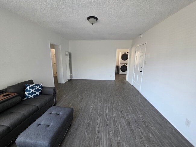 Photo - 1349 W 35th Pl Unit 2