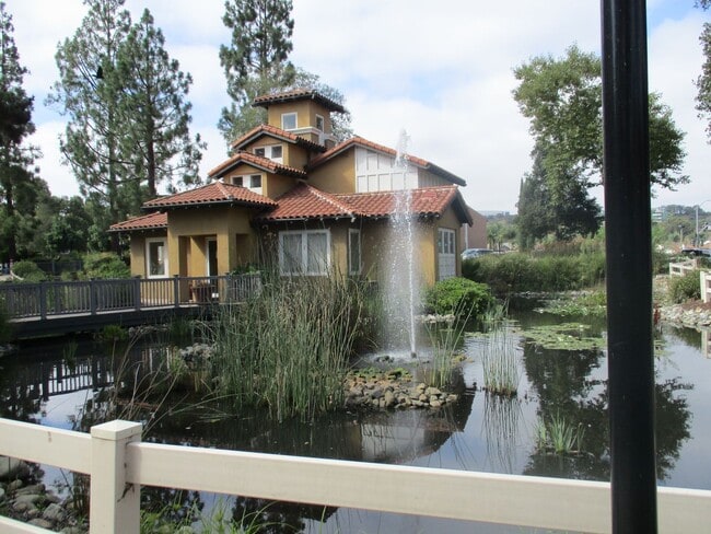 Beautifully Upgraded Condo in Rancho Bernardo - Beautifully Upgraded Condo in Rancho Bernardo Unit 101
