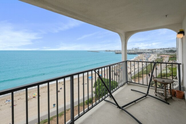 Building Photo - 565 Esplanade Unit 108
