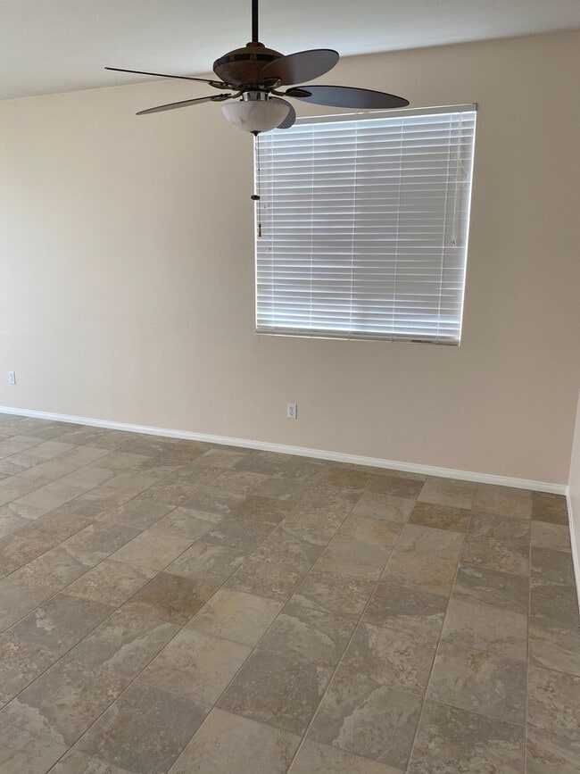 Photo - 3 BEDROOM VICTORVILLE HOME