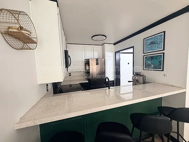 Photo - 6924 Hyde Park Dr Unit 214