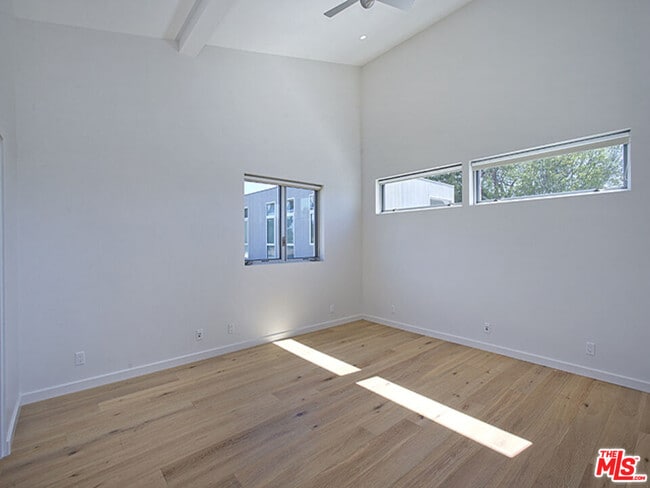 Photo - 806 6th Ave Unit 4