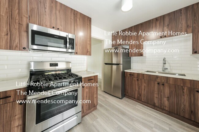 Building Photo - 1762 Robinson Ave Rental