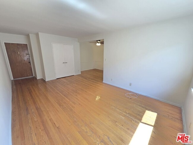 Photo - 1532 N Harvard Blvd Unit 8