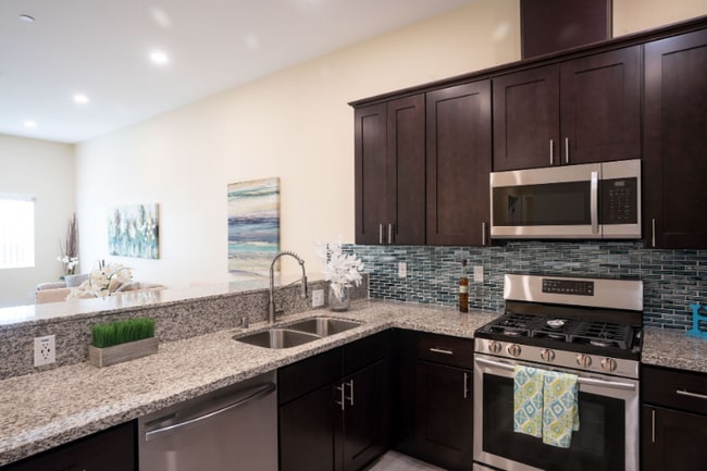 Photo - 2291 Dunlop St Unit 21