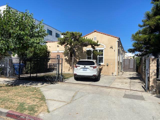 Photo - 744 N Ridgewood Pl