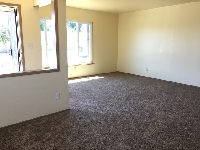 Photo - Fresh 3 bedroom + bonus room house minutes away from the beach!