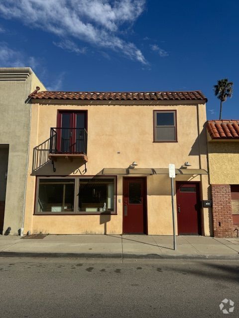 Building Photo - 1320 N Ventura Ave Rental