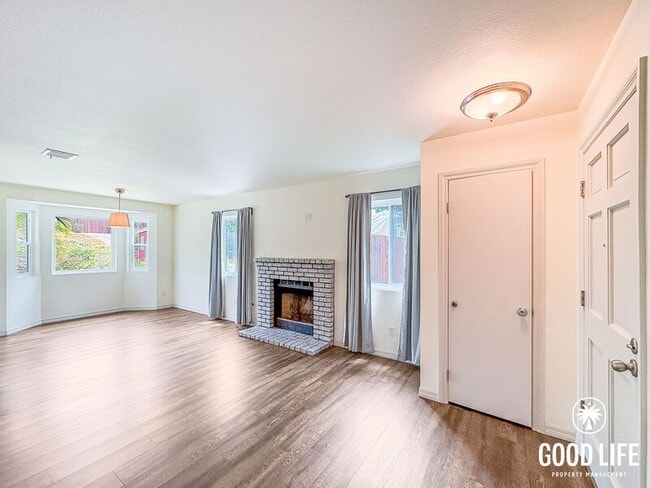 Photo - 2104 N Mammoth Pl