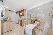 Photo - 185 Streamwood