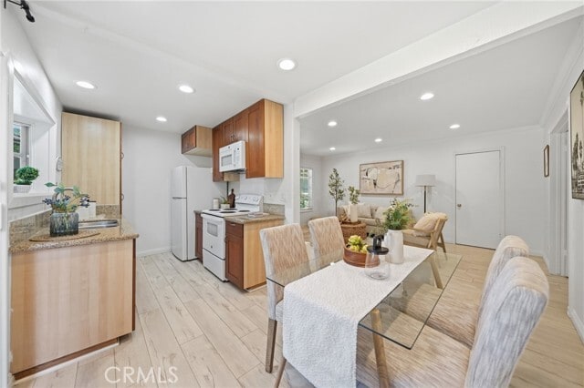 Photo - 185 Streamwood