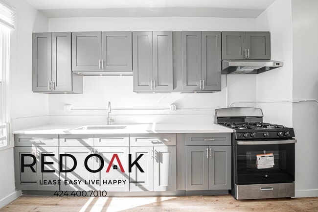 Photo - 960 S Oxford Ave Unit 225