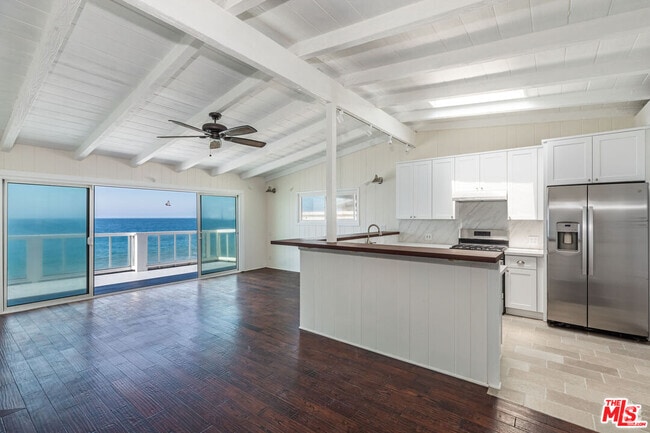 Building Photo - 25408 Malibu Rd Unit 1/2 Rental