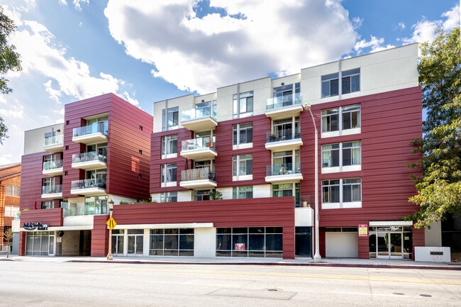 Building Photo - 119 S Los Robles Ave Unit 309