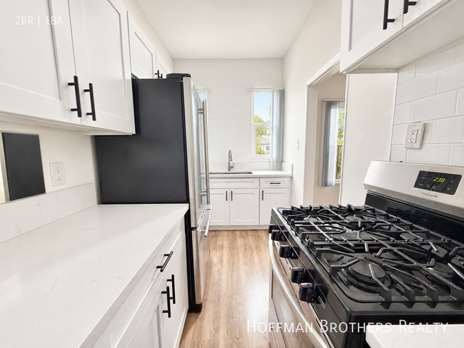 Photo - 1801 N Kingsley Dr Unit 105